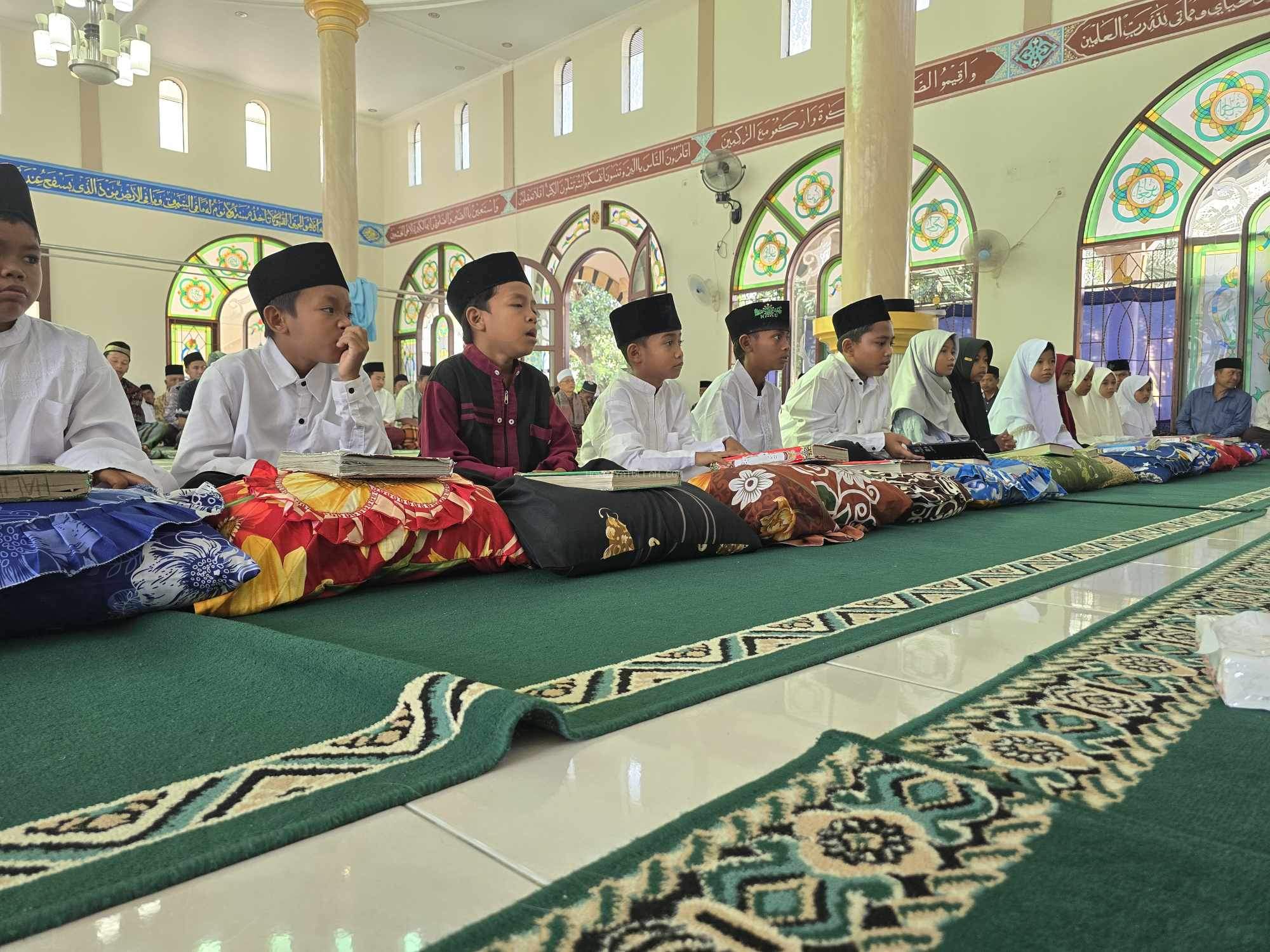 Perayaan Maulid: Momentum Anak-anak Khatmil Qur'an