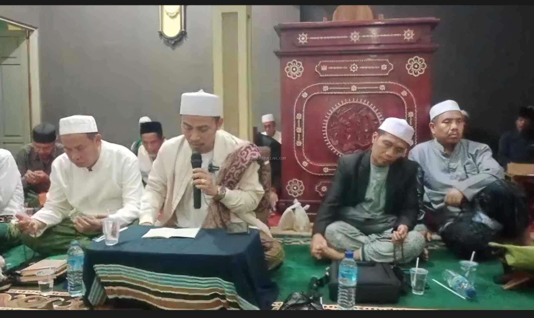 Surah Hud Ayat 15: Tujuan Hidup dan Balasan di Akhirat